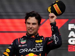 Checo Pérez se llevó la victoria en Azerbaiyán. AP/ D. Bandic