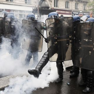 Francia vive jornada de manifestaciones violentas por el 1 de Mayo