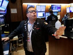 Los sectores con mayores ganancias en la apertura de hoy eran el de industriales y el de materias primas. EFE/ARCHIVO