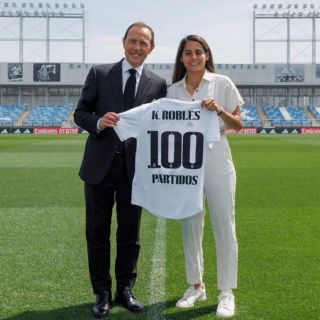 Kenti Robles es reconocida por sus 100 juegos con el Real Madrid