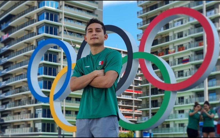 Para poder recaudar los fondos necesarios, Kevin incursionó en el negocio del café