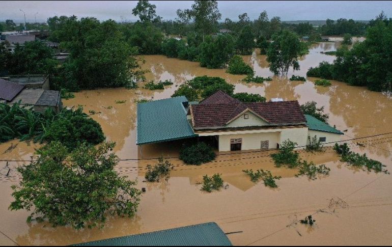 Las precipitaciones causaron deslizamientos de tierra y desbordamiento de ríos, lo que supuso el corte de carreteras y la destrucción de viviendas. EFE/ARCHIVO