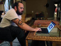 Más del 90% de los empleados también trabajan con frecuencia por la noche y los fines de semana, lo que imposibilita un descanso real para ellos. AFP / ARCHIVO