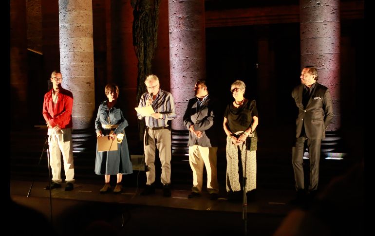 Previo al acto protocolario en Teatro Degollado, se realizó un recorrido al que acudieron organizadores del FCM, artistas cuyas obras participan en la ruta, medios de comunicación y personalidades invitadas de la sociedad y la cultura de Jalisco. EL INFORMADOR / C. Zepeda