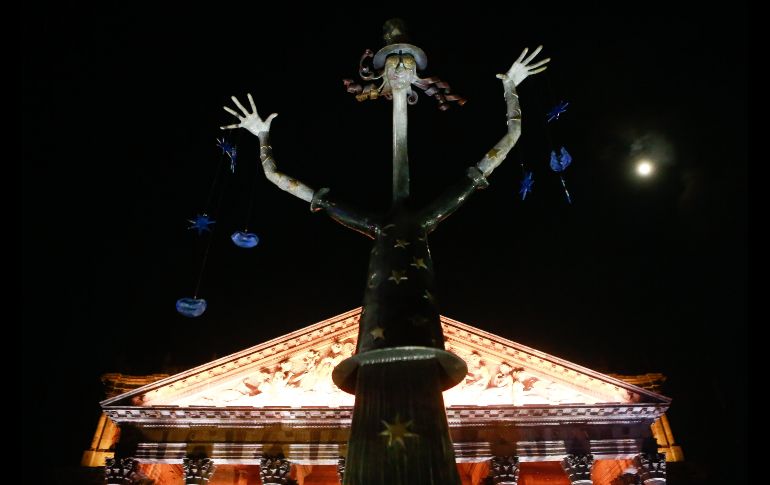 Previo al acto protocolario en Teatro Degollado, se realizó un recorrido al que acudieron organizadores del FCM, artistas cuyas obras participan en la ruta, medios de comunicación y personalidades invitadas de la sociedad y la cultura de Jalisco. EL INFORMADOR / C. Zepeda