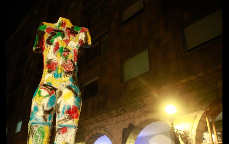 Previo al acto protocolario en Teatro Degollado, se realizó un recorrido al que acudieron organizadores del FCM, artistas cuyas obras participan en la ruta, medios de comunicación y personalidades invitadas de la sociedad y la cultura de Jalisco. EL INFORMADOR / C. Zepeda