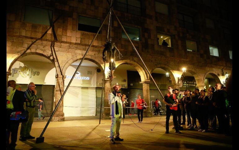 Previo al acto protocolario en Teatro Degollado, se realizó un recorrido al que acudieron organizadores del FCM, artistas cuyas obras participan en la ruta, medios de comunicación y personalidades invitadas de la sociedad y la cultura de Jalisco. EL INFORMADOR / C. Zepeda