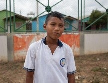Marcelo Jesús Gouriyú, un alumno venezolano de 13 años que va a la escuela en Colombia. Antón Alexander López
