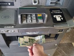 El peso abre con ligera ganancia del 0.32% en la cotización de este viernes. EL INFORMADOR/ARCHIVO