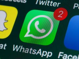 Dentro de los primeros pensamientos que se nos vienen a la cabeza es bloquear instantáneamente todas las sesiones que tenemos abiertas de nuestras redes sociales, como Facebook, Twitter, Instagram y sobre todo WhatsApp. AFP / ARCHIVO