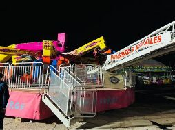 La Coordinación Estatal de Protección Civil Sonora realizará una investigación para deslindar responsabilidades por el accidente, en un juego mecánico, que dejó tres personas heridas en la denominada 