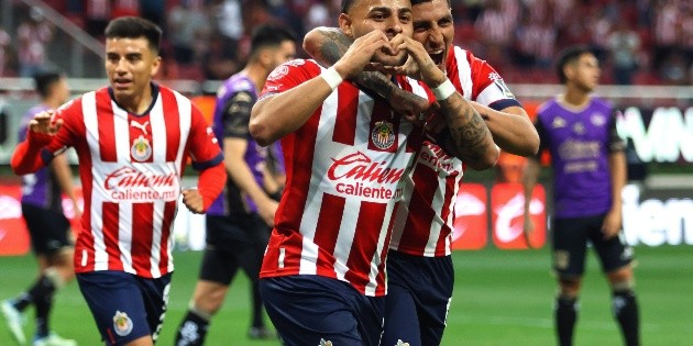 Chivas festeja 117 a&ntilde;os en lo alto