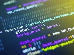 El experto Tim Berners-Lee advirtió sobre los peligros asociados a grandes plataformas que favorecen el control y manipulación de los datos y apuntó a superarlos con la Web 3.0. ESPECIAL/Unsplash