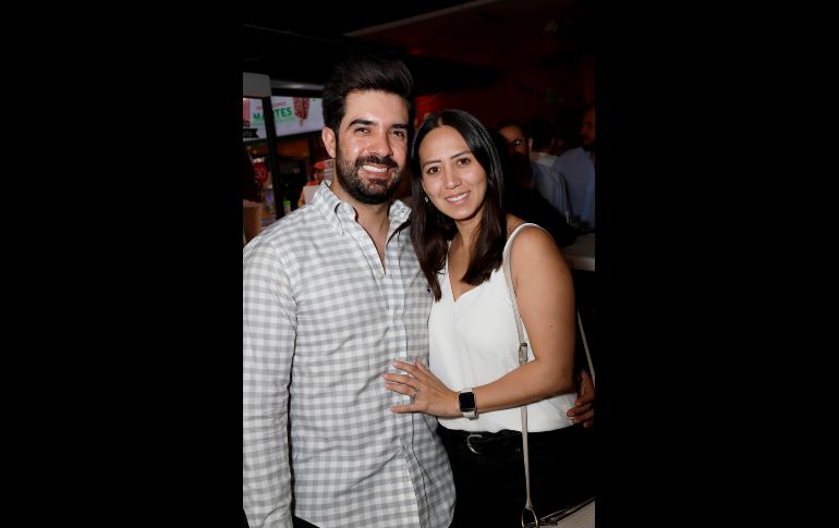 Edgar Ledesma y Gaby Hernández