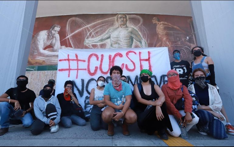 Estudiantes del CUCSH se manifiestan contra cambio a Belenes, EL INFORMADOR/ CARLOS ZEPEDA