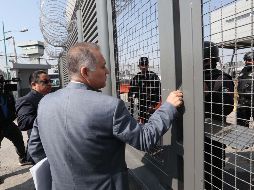 Elementos del Ejército y de la Guardia Nacional mantienen un operativo de vigilancia perimetral en el penal de máxima seguridad del Altiplan. SUN/J. Alvarado