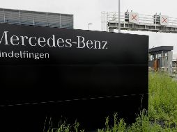 Mueren dos empleados tras tiroteo en planta alemana de Mercedes-Benz. EFE/R. WITTEK