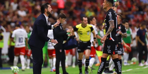 Chivas vs Atlas: Los rojinegros ir&aacute;n al Akron sin excesos de confianza