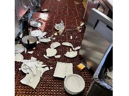 El hotel Plumas Pines Resort and Bar publicó fotos del desastre después del sismo. AP