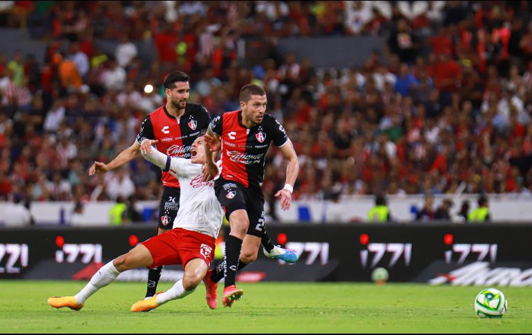 La última ocasión en donde el Rebaño le pegó a la academia en un partido oficial data del 24 de abril de 2021, día en donde el cuadro rojiblanco se impuso por la mínima diferencia en la cancha del Estadio Jalisco. EL INFORMADOR / C. Zepeda