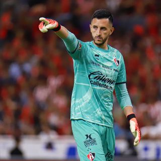 Camilo Vargas, el héroe atajapenales rojinegro