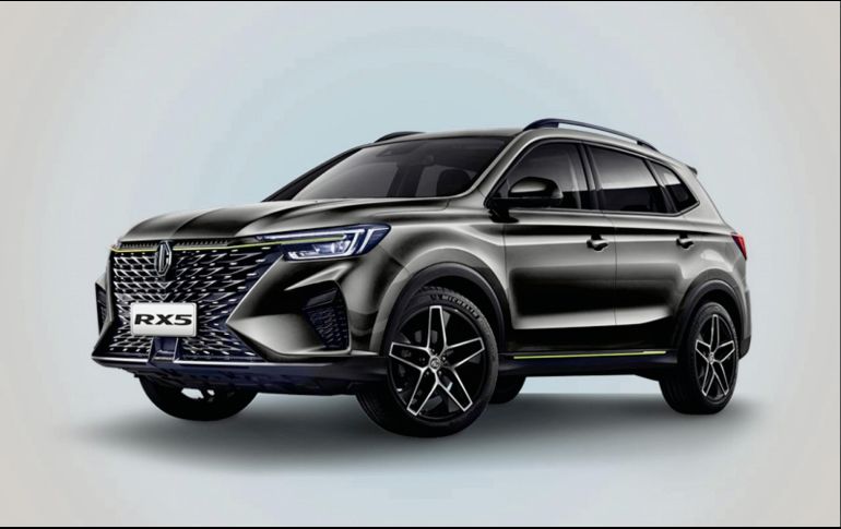 RX5. El modelo muestra una parrilla sofisticada. ESPECIAL