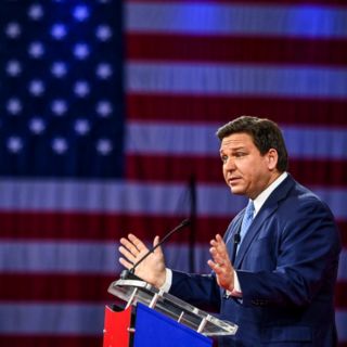 "Me parece que él tiene un desastre en sus manos": DeSantis a López Obrador