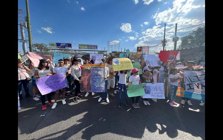 Vecinos de Santa Ana Tepetitlán marchan por los desaparecidos de Zapopan