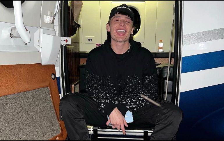 Peso Pluma sigue en el top de los artistas más escuchados en Spotify. Twitter/@elpesopluma