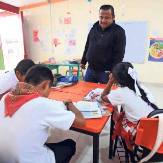 ¡Recuérdalo! Mañana no habrá clases por ser el Día del Maestro