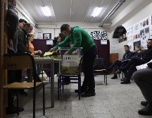 Las urnas se cerraron a última hora de la tarde, tras nueve horas de votación. EFE/E. Sahin