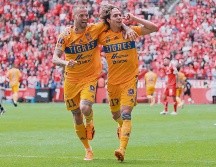 Sebastián Córdova (der.) acabó con la fiesta toluqueña al marcar el gol que le dio la ventaja y el pase a Semifinales a los Tigres. IMAGO7