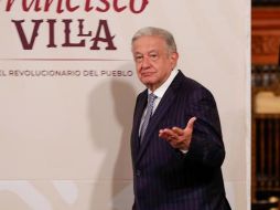 López Obrador celebra a los maestros con comida en Palacio Nacional. SUN/D. SIMÓN