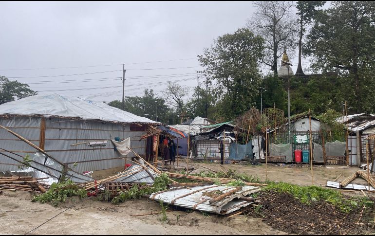 La tormenta destruyó por completó 278 asentamientos rohinyás y dañó otros dos mil 548, según cifras preliminares. EFE/T. Miraj