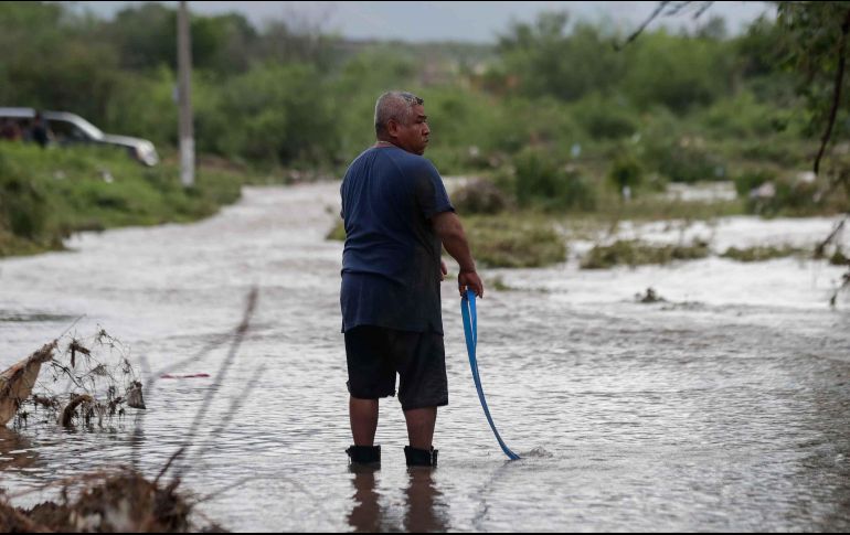 En Guadalajara no es necesaria una lluvia torrencial para que se generen inundaciones, según experto. SUN / ARCHIVO
