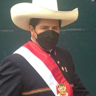 López Obrador afirma que no dejará de manifestar su apoyo a Pedro Castillo