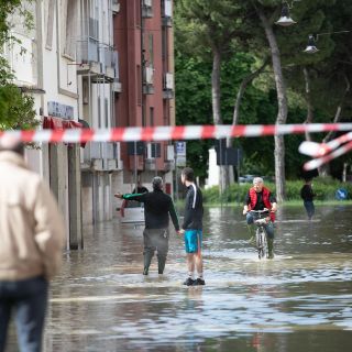 El presidente de Emilia Romaña cifra en miles de millones los daños tras las inundaciones