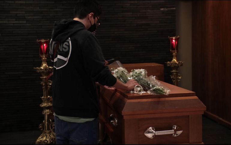 Para obtener la ayuda para gastos de funeral del IMSS es necesario comprobar la facturación de los servicios funerarios. SUN / ARCHIVO