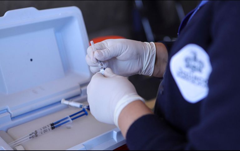 La OMS recomendó que se ofrezcan al público las vacunas autorizadas para aumentar la inmunidad global. EL INFORMADOR/ARCHIVO