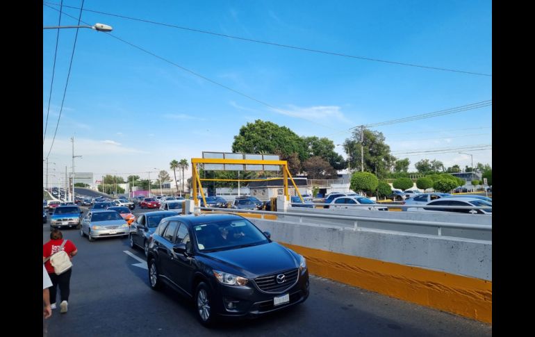 Minutos antes de las 18:00 horas en redes sociales ya reportaban vialidades con denso tránsito vehicular. EL INFORMADOR / E. Gomez