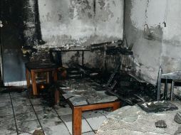 Un bombero salvó al menor debido a que se incendió su casa en la colonia 18 de marzo, en Guadalajara. ESPECIAL