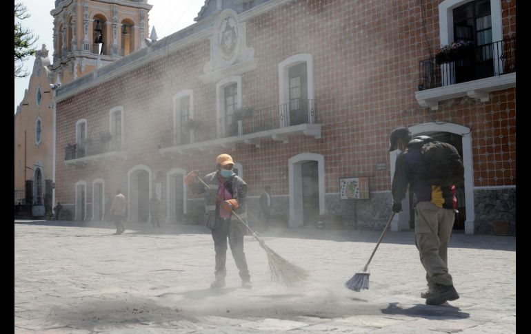 Una de las sugerencias para los habitantes en el uso de cubrebocas. EFE / H. Ríos