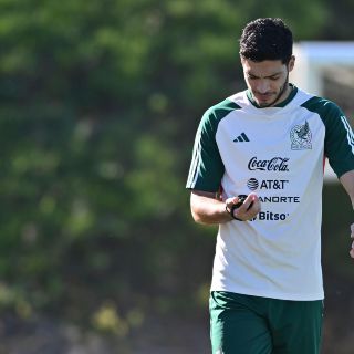 Raúl Jiménez se despide entre llanto de la afición de los Wolves