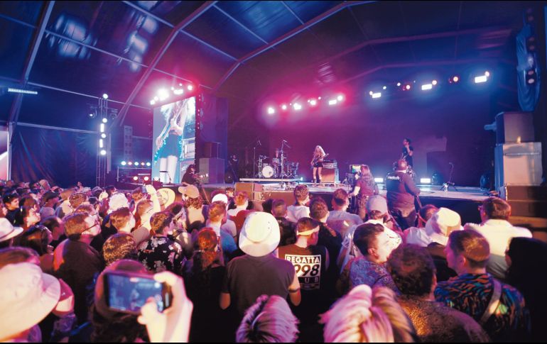 Blu Detiger puso a bailar a los asistentes al foro de música electrónica. EL INFORMADOR/ C. Zepeda