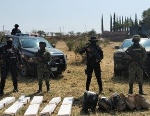 Las armas, así como los estupefacientes y el vehículo quedaron a disposición de las autoridades ministeriales para la ampliación de las investigaciones. CORTESÍA/ Policía Estatal