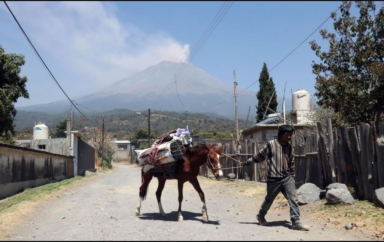 Se mantiene la caída de ceniza del Popocatépetl en la zona metropolitana de la ciudad de Puebla. SUN / ARCHIVO