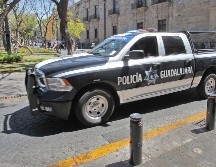Policías encontraron en el suelo a un hombre herido de bala; otro logró escapar. ESPECIAL