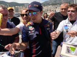 “Checo” Pérez buscará recortar distancias, pues se lleva pocos puntos de distancia de su coequipero Max Verstappen. EFE