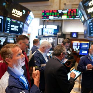 Wall Street cierra en rojo y el Dow Jones baja un 0.71 %