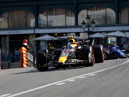 Tras haber finalizado en el cuarto puesto en la primera sesión, “Checo” Pérez terminó en la séptima posición en la segunda práctica libre en Montecarlo. AP / L. Bruno